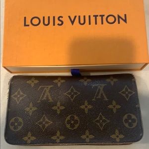 Louis Vuitton Zippy Waller